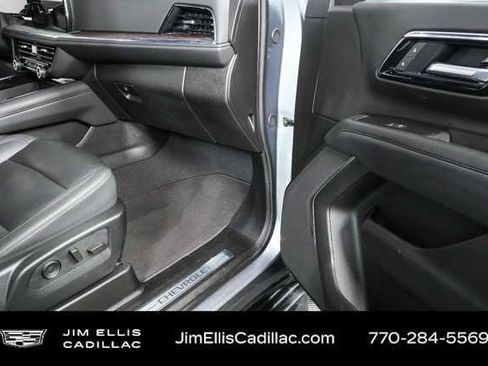 Used 2025 Chevrolet Tahoe LT AWD/4WD image 23
