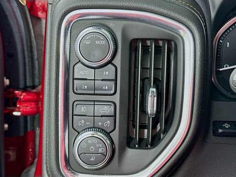 Used 2021 GMC Sierra 2500 AT4 w/ AT4 Premium Plus Package image 10