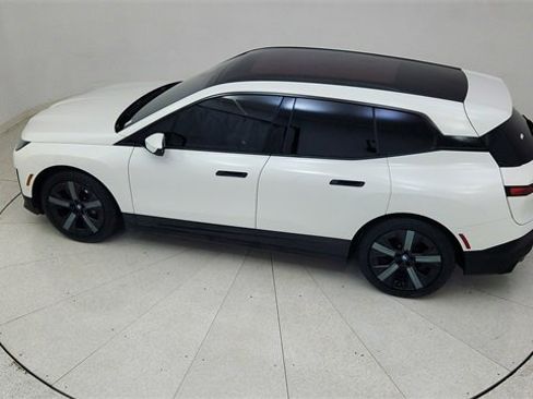 Used 2022 BMW iX xDrive50 w/ Premium Package image 78