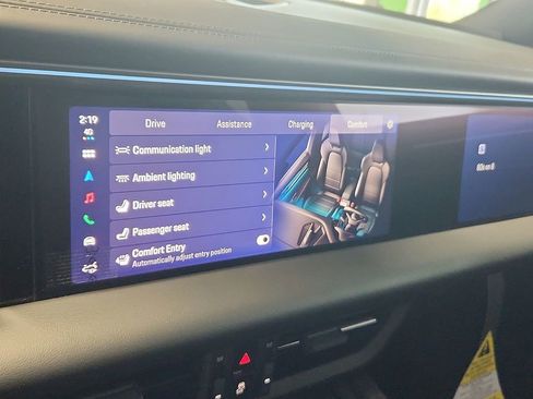 New 2026 Porsche Macan 4 Electric image 22