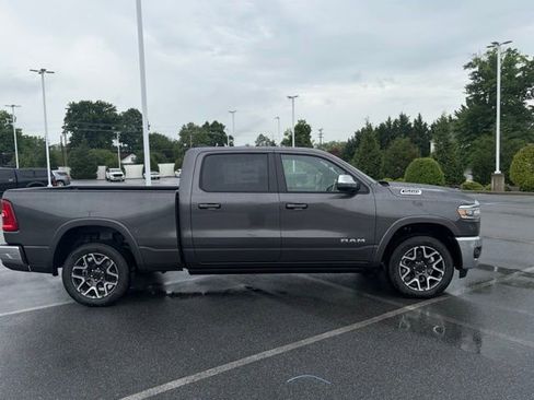 New 2026 RAM 1500 Laramie AWD/4WD image 8