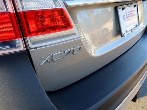 Used 2016 Volvo XC70 T5 Platinum image 24