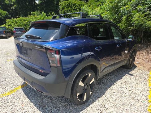 Used 2025 Nissan Kicks SR FWD image 4