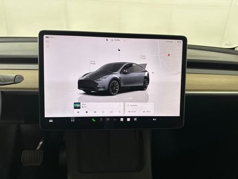 Used 2023 Tesla Model Y Long Range image 18