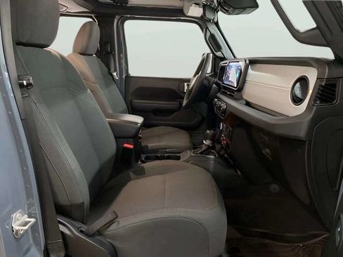 Used 2024 Jeep Wrangler Unlimited AWD/4WD image 23