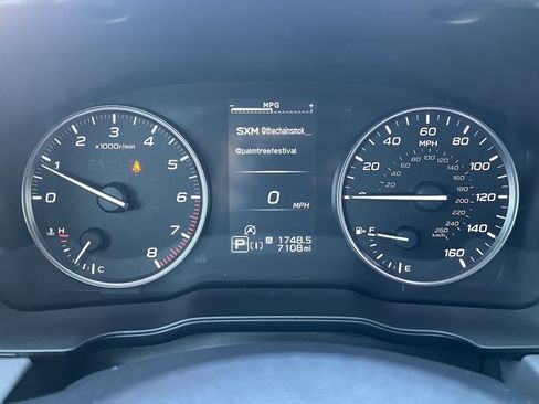 Used 2025 Subaru Crosstrek 2.5i Premium AWD/4WD image 11
