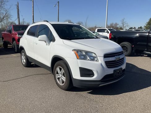 Used 2015 Chevrolet Trax LT w/ LT Plus Package image 2