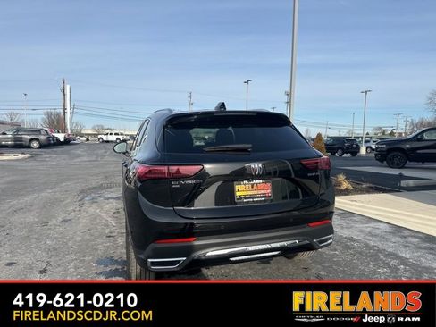 Used 2025 Buick Envision Preferred image 9