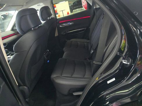 Used 2026 Genesis GV70 2.5T image 8