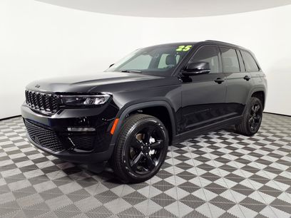 Used 2025 Jeep Grand Cherokee Limited w/ Black Appearance Package