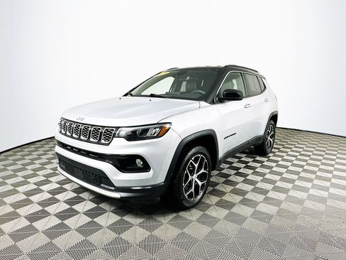 Certified 2024 Jeep Compass Limited image 5