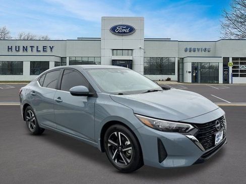 Used 2025 Nissan Sentra SV w/ Trunk Package image 4