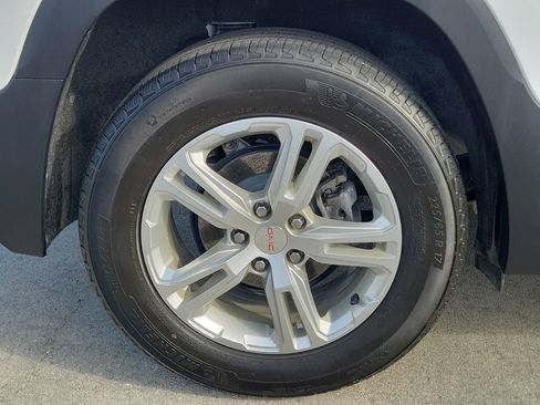 Used 2022 GMC Terrain SLE FWD image 10