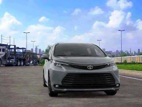 New 2026 Toyota Sienna XLE Woodland Edition AWD/4WD image 16