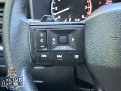 Used 2025 Nissan Rogue S AWD/4WD image 22