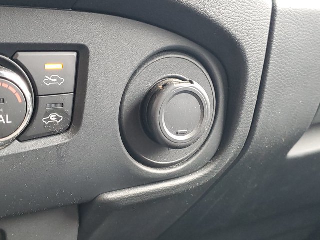 Certified 2022 Nissan Frontier SV AWD/4WD image 20