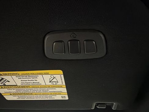 Used 2021 Ford Expedition XLT AWD/4WD image 25