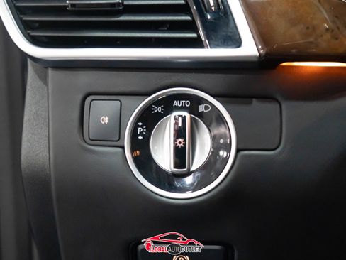 Used 2017 Mercedes-Benz GLS 550 4MATIC image 41