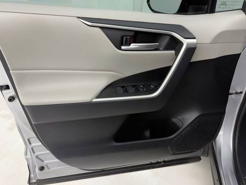 Used 2023 Toyota RAV4 XLE w/ Convenience Package FWD image 29
