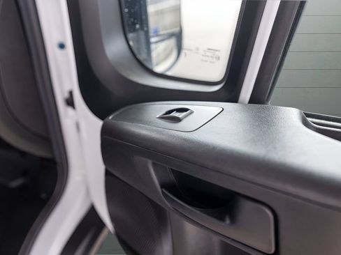 Used 2025 RAM ProMaster 2500 w/ Convenience Group FWD image 38