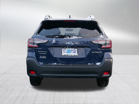 Used 2025 Subaru Outback Premium image 6