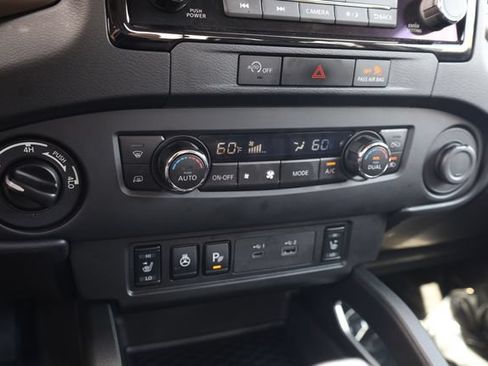 Used 2024 Nissan Frontier SV w/ SV Convenience Package AWD/4WD image 22