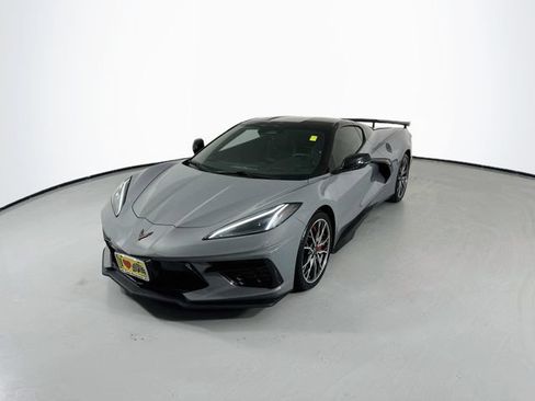 Used 2025 Chevrolet Corvette Stingray Preferred Cpe w/ Z51 Performance Package RWD image 5