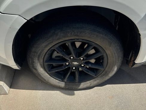 Used 2019 Dodge Journey SE w/ Blacktop Package FWD image 11