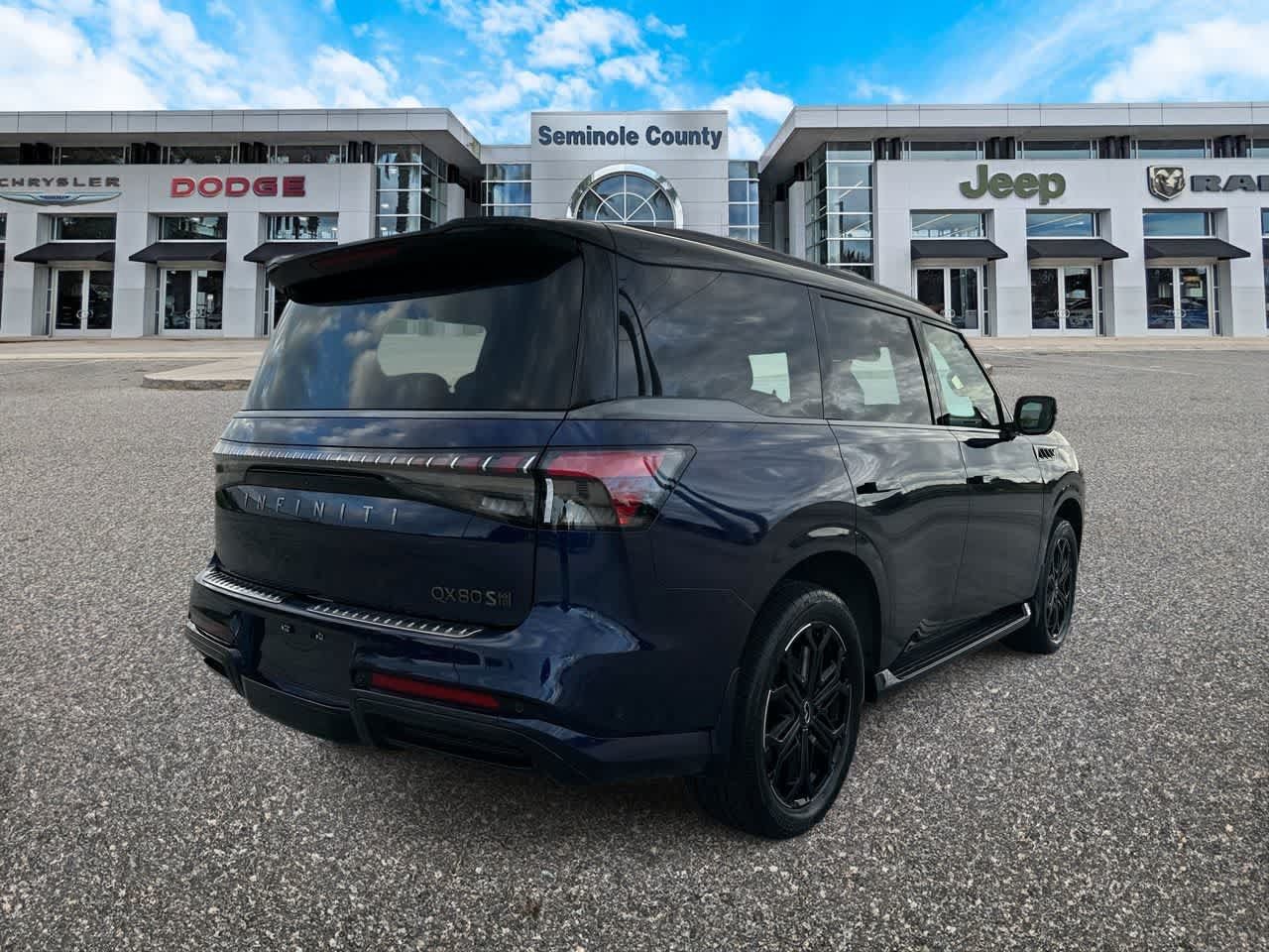Used 2026 INFINITI QX80 4WD w/ Sport Exterior Package image 8