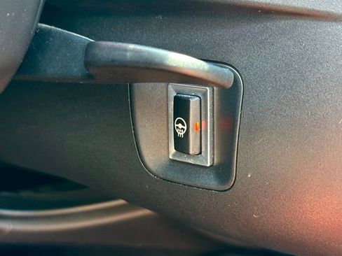 Used 2018 BMW M4 Coupe RWD image 35