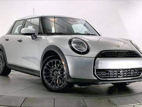 Used 2026 MINI Cooper 4-Door Hardtop image 11