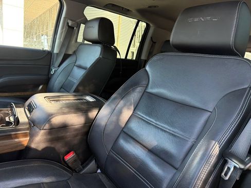 Used 2020 GMC Yukon XL Denali w/ Denali Ultimate Package AWD/4WD image 11