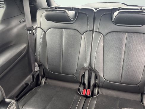 Used 2024 Jeep Grand Cherokee L Limited w/ Luxury Tech Group II image 20