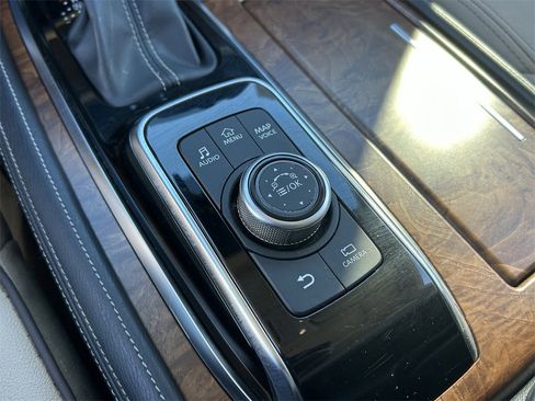 Used 2023 Nissan Armada SL image 24