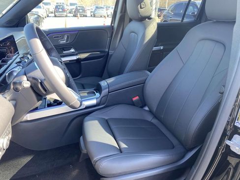 Certified 2025 Mercedes-Benz GLB 250 image 18