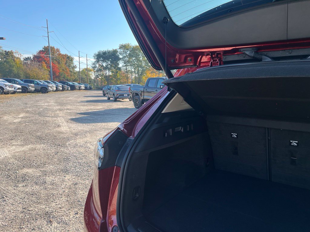 Used 2023 Buick Envision Avenir AWD/4WD image 13