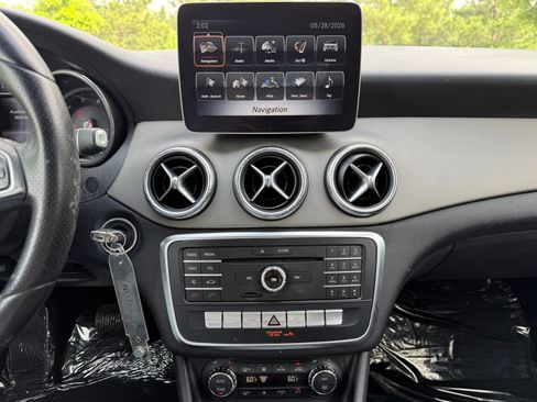 Used 2018 Mercedes-Benz CLA 250 image 29