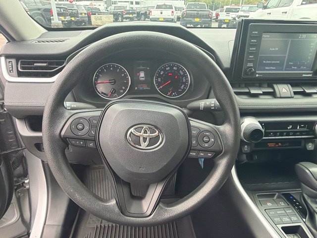 Used 2022 Toyota RAV4 LE AWD/4WD image 21