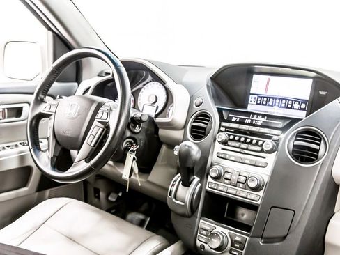 Used 2014 Honda Pilot Touring image 19