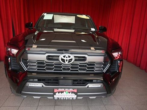Used 2024 Toyota Tacoma TRD Off-Road image 19