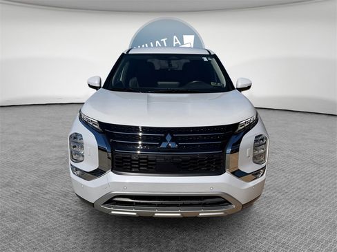 Used 2022 Mitsubishi Outlander SE image 9