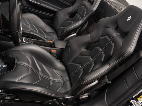 Used 2018 Ferrari 488 Spider image 24