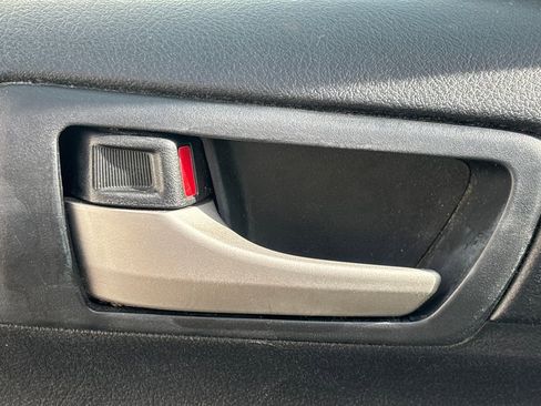 Used 2014 Toyota Camry LE image 8