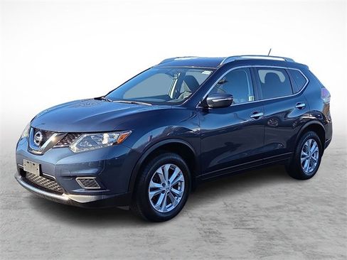 Used 2015 Nissan Rogue SV image 3