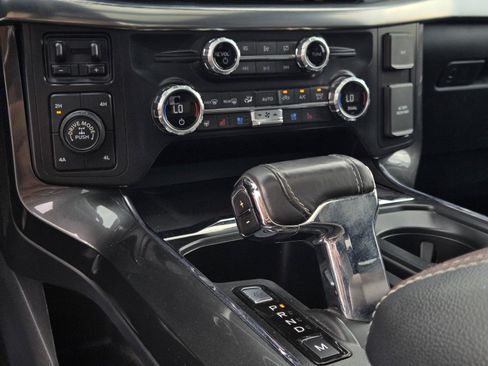 Used 2021 Ford F150 Lariat w/ Equipment Group 502A High AWD/4WD image 30