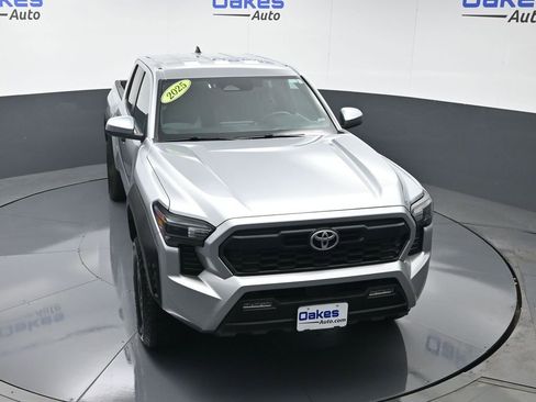 Used 2025 Toyota Tacoma TRD Off-Road image 47