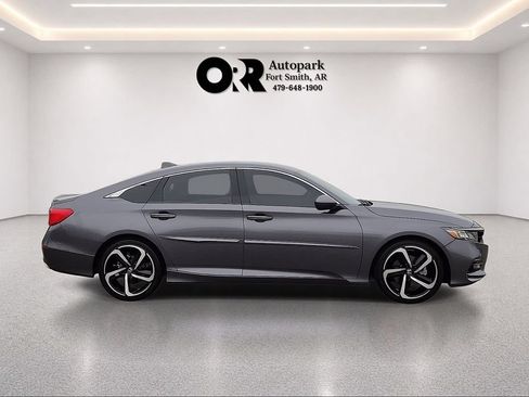 Used 2019 Honda Accord Sport image 6
