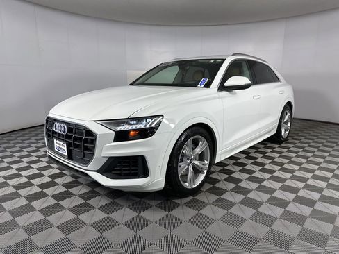 Used 2023 Audi Q8 Prestige w/ Prestige Package AWD/4WD image 4