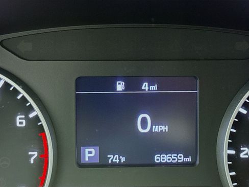 Used 2023 Kia Seltos LX AWD/4WD image 8