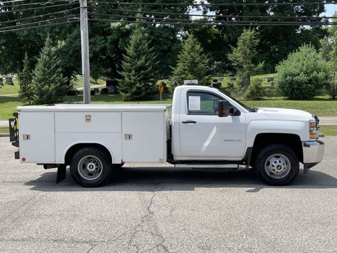 Used 2018 Chevrolet Silverado 3500 W/T w/ WT Convenience Package AWD/4WD image 2
